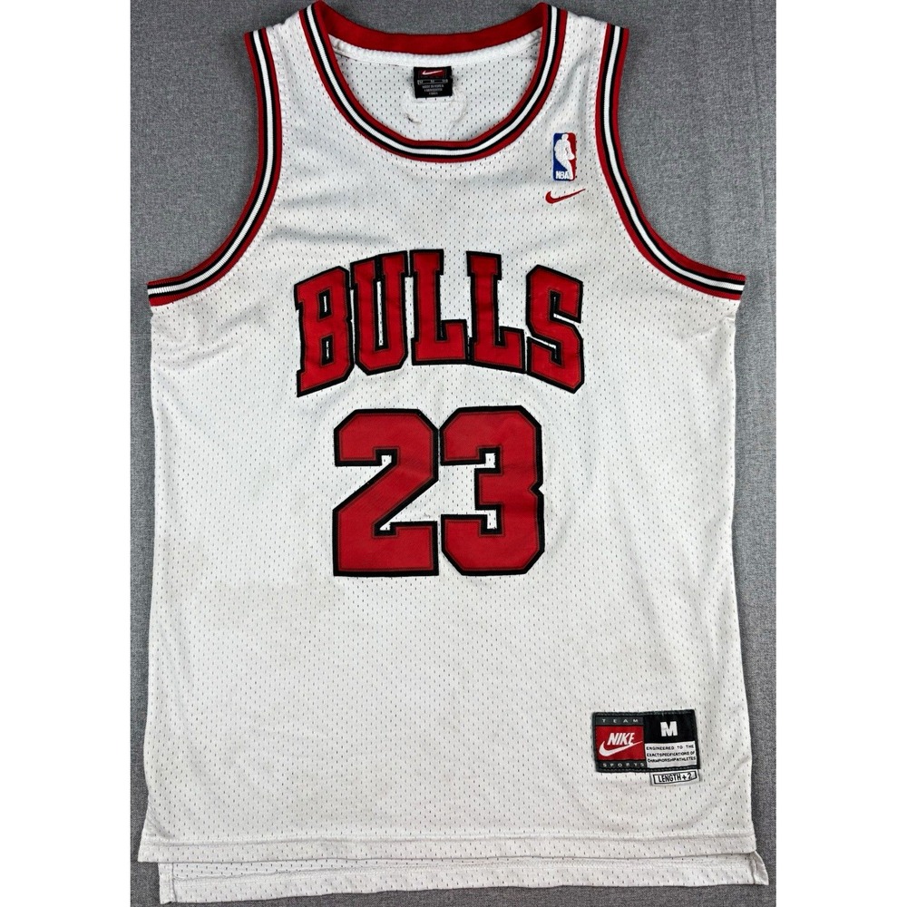 Nike NBA Chicago Bulls Michael Jordan #23 Jersey Men's M White Length +2